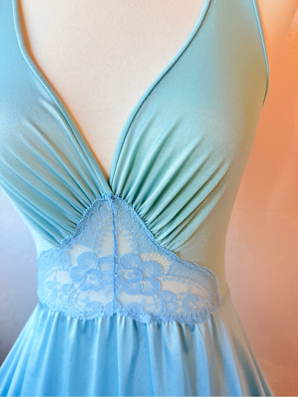Vintage Olga Full Sweep Nightgown Powder Blue Sought-After Style Size XS - Picture 3 of 14